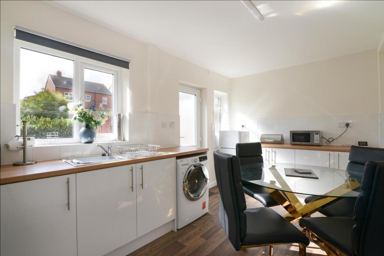 Alderton House - Spacious 3 Bed With Parking Nottingham Luaran gambar